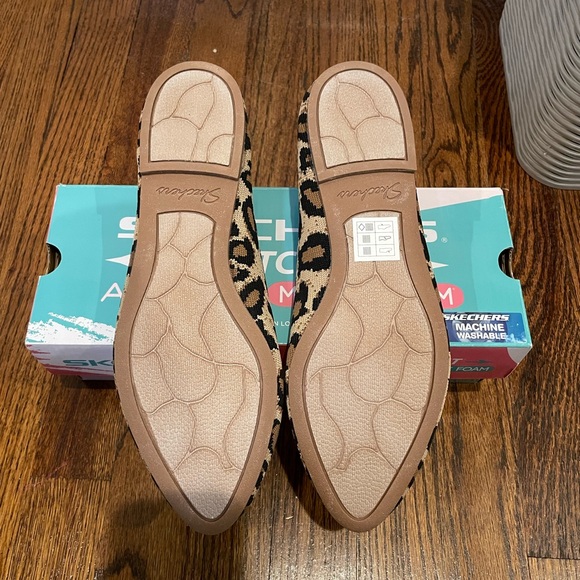 BNIB Sketchers Air-Cooled Memory Foam Flats Leopard - Picture 4 of 4